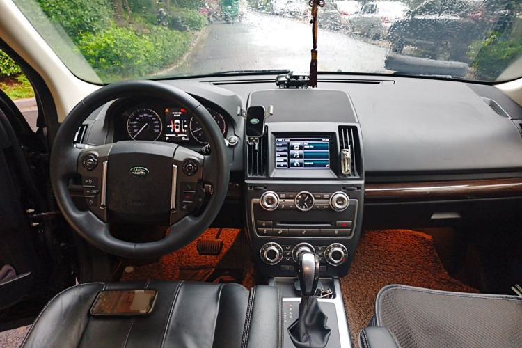 Used Land Rover Freelander 2 2013 2.0T Si4 SE Gasoline Edition Center Console