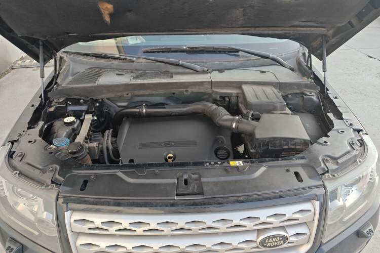 Used Land Rover Freelander 2 2013 2.2T SD4 SE Diesel Edition Engine Bay