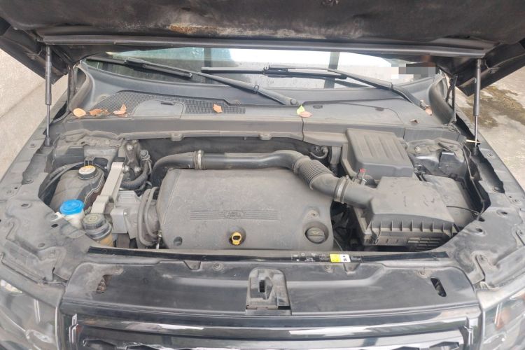 Used Land Rover Freelander 2 2013 2.2T SD4 Xuedong Limited Edition Engine Bay