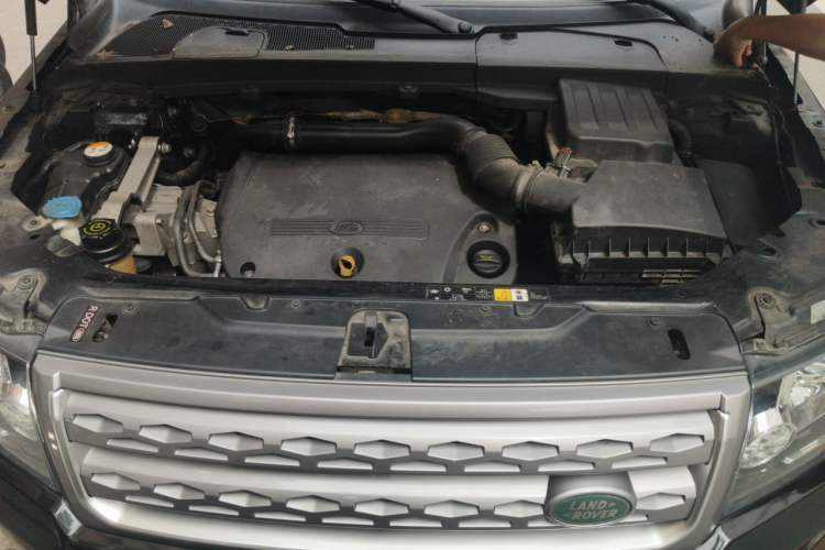 Used Land Rover Freelander 2 2013 2.2T SD4 S Diesel Version Engine Bay