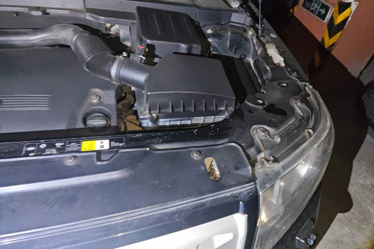 Used Land Rover Freelander 2 2013 2.2T SD4 SE Diesel Edition Engine Bay Left