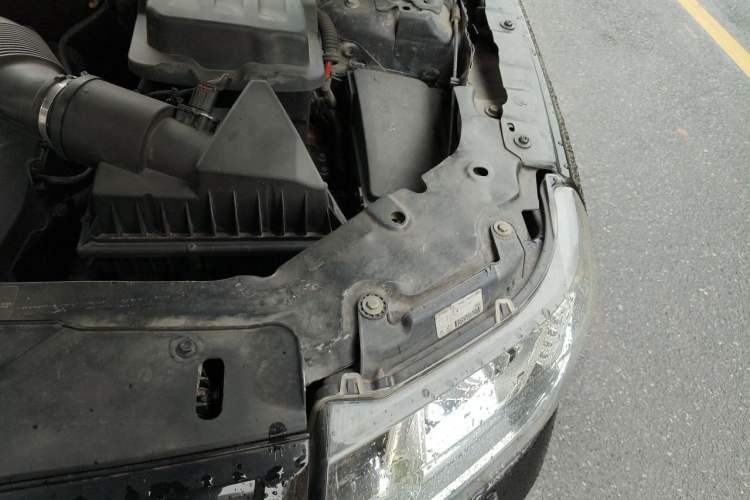 Used Land Rover Freelander 2 2013 2.0T Si4 Dynamic Limited Edition Engine Bay Left
