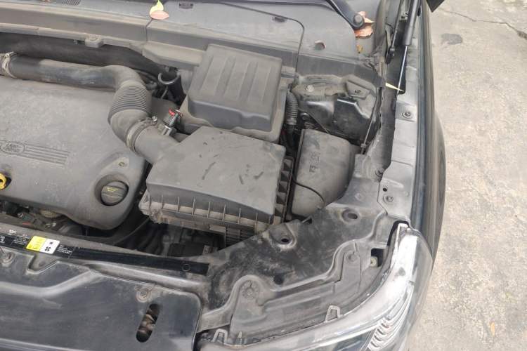 Used Land Rover Freelander 2 2013 2.2T SD4 Xuedong Limited Edition Engine Bay Left
