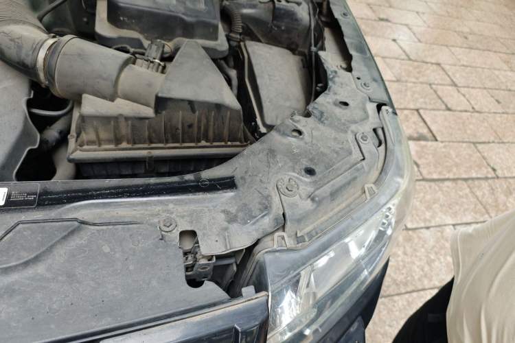 Used Land Rover Freelander 2 2013 2.0T Si4 HSE Gasoline Version Engine Bay Left