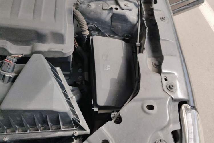 Used Land Rover Freelander 2 2013 2.0T Si4 HSE Gasoline Version Engine Bay Left