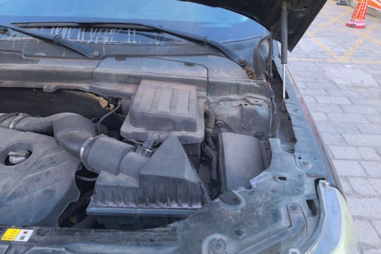 Used Land Rover Freelander 2 2013 2.0T Si4 SE Gasoline Edition Engine Bay Left