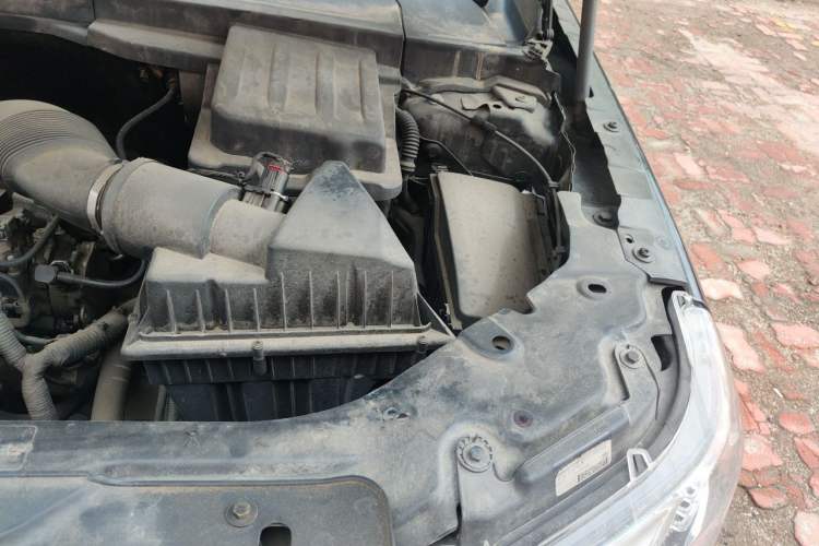 Used Land Rover Freelander 2 2013 2.0T Si4 SE Gasoline Edition Engine Bay Left