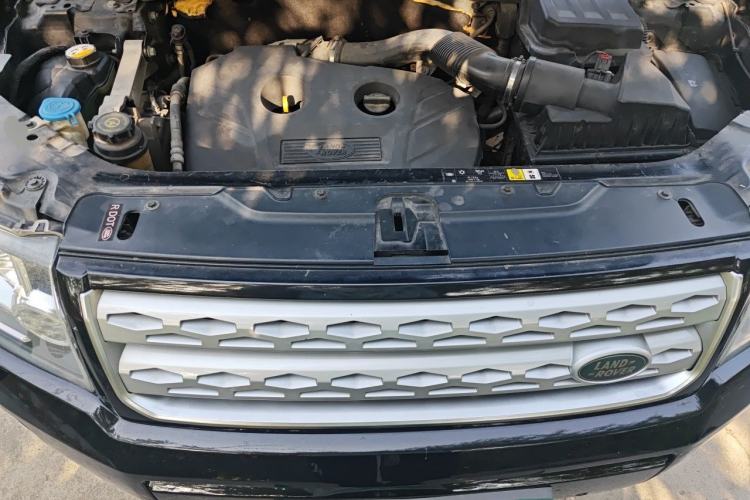 Used Land Rover Freelander 2 2013 2.0T Si4 HSE Gasoline Version Engine Bay
