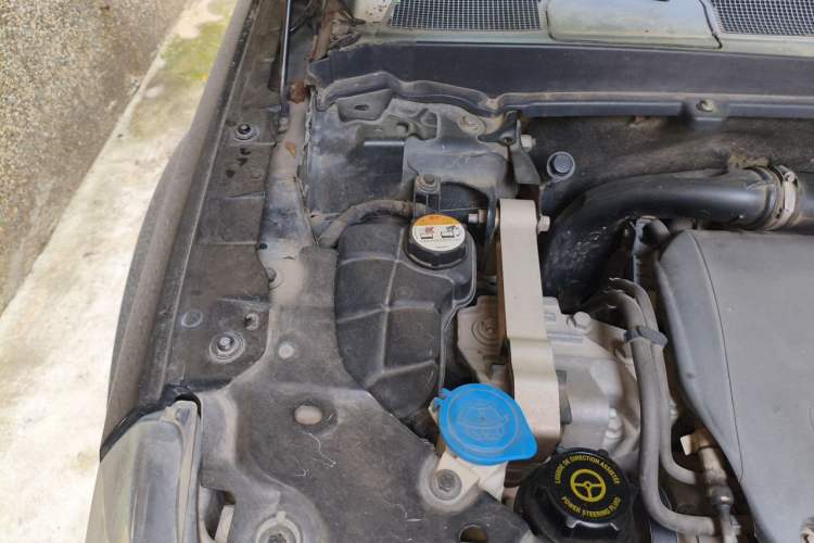 Used Land Rover Freelander 2 2013 2.2T SD4 SE Diesel Edition Engine Bay Right