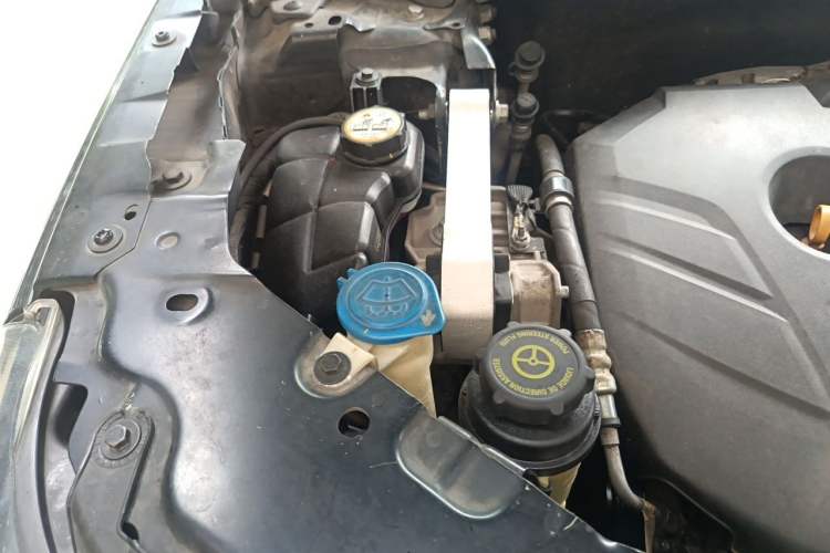 Used Land Rover Freelander 2 2013 2.0T Si4 SE Gasoline Edition Engine Bay Right