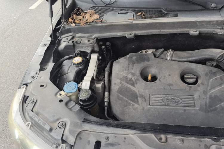 Used Land Rover Freelander 2 2013 2.0T Si4 SE Gasoline Edition Engine Bay Right