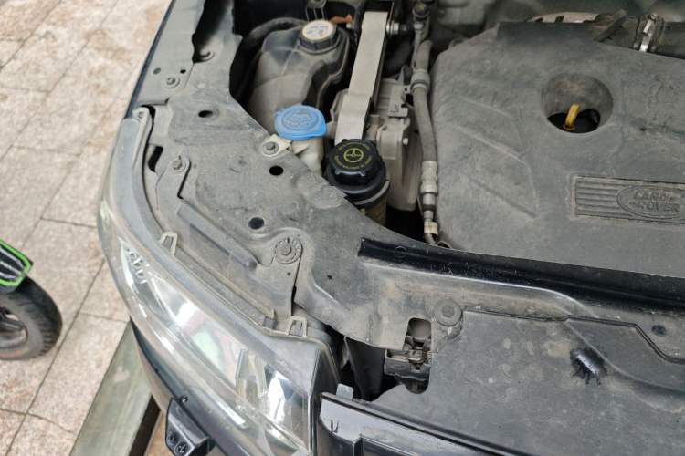 Used Land Rover Freelander 2 2013 2.0T Si4 HSE Gasoline Version Engine Bay Right