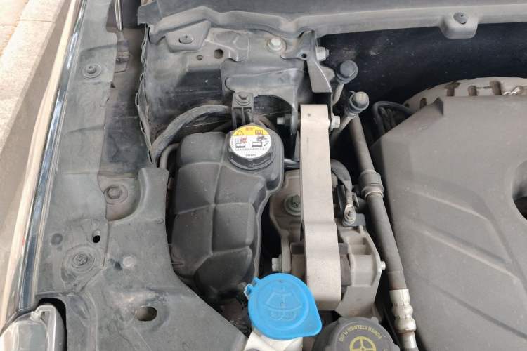 Used Land Rover Freelander 2 2013 2.0T Si4 HSE Gasoline Version Engine Bay Right