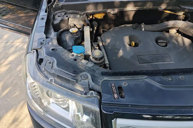 Used Land Rover Freelander 2 2013 2.0T Si4 HSE Gasoline Version Engine Bay Right