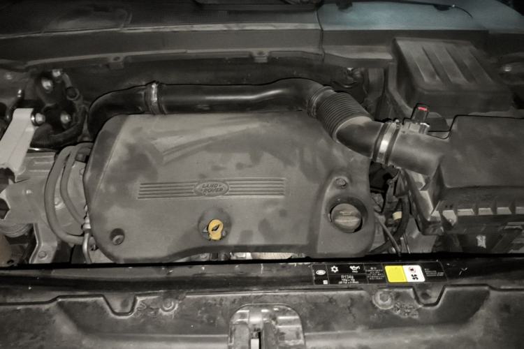 Used Land Rover Freelander 2 2013 2.2T SD4 SE Diesel Edition Engine Bay