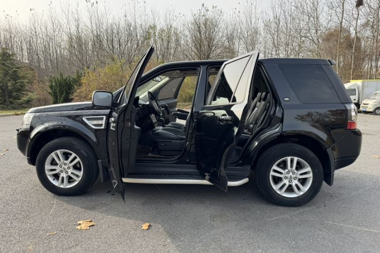 Used Land Rover Freelander 2 2013 2.0T Si4 SE Gasoline Edition Exterior 4