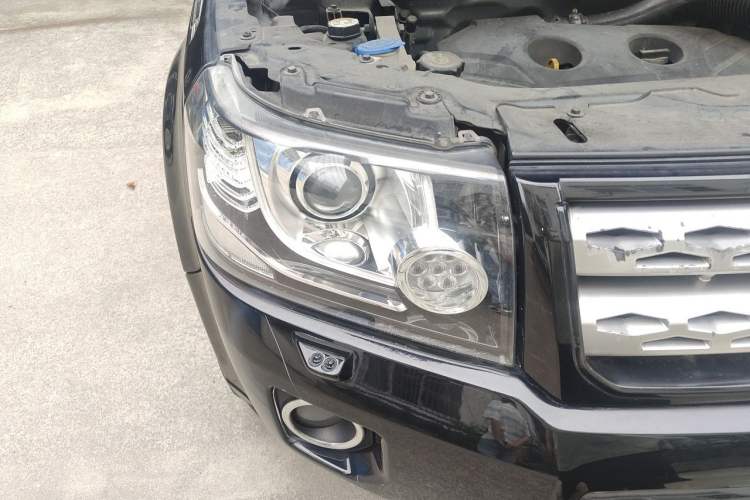 Used Land Rover Freelander 2 2013 2.0T Si4 SE Gasoline Edition Exterior 6