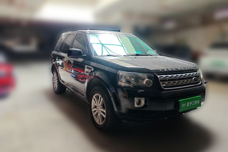 Used Land Rover Freelander 2 2013 2.2T SD4 SE Diesel Edition Front Right 45 Deg