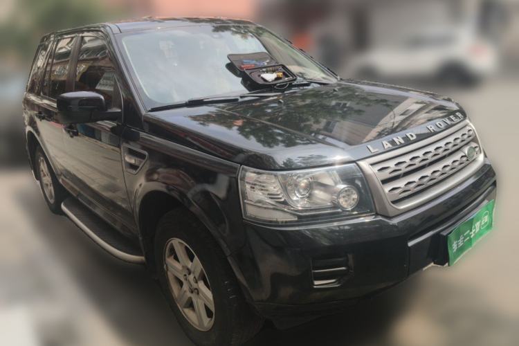 Used Land Rover Freelander 2 2013 2.2T SD4 S Diesel Version Front Right 45 Deg