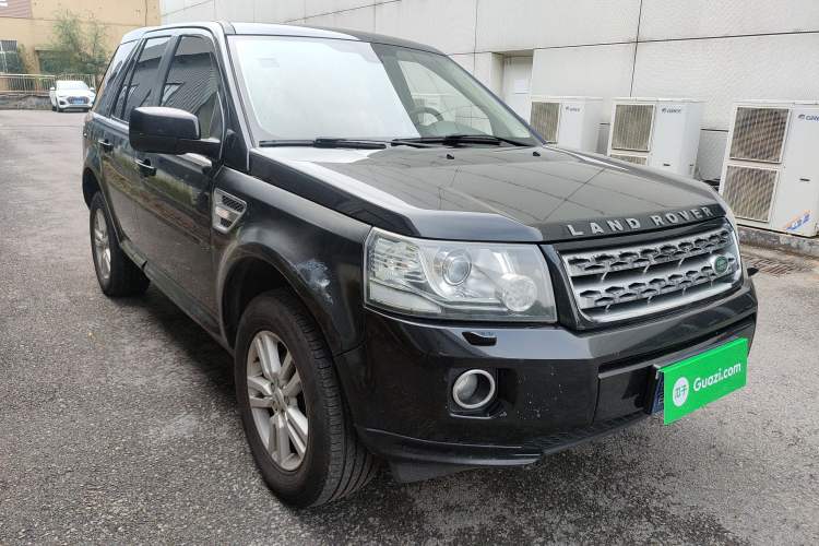 Used Land Rover Freelander 2 2013 2.2T SD4 SE Diesel Edition Front Right 45 Deg