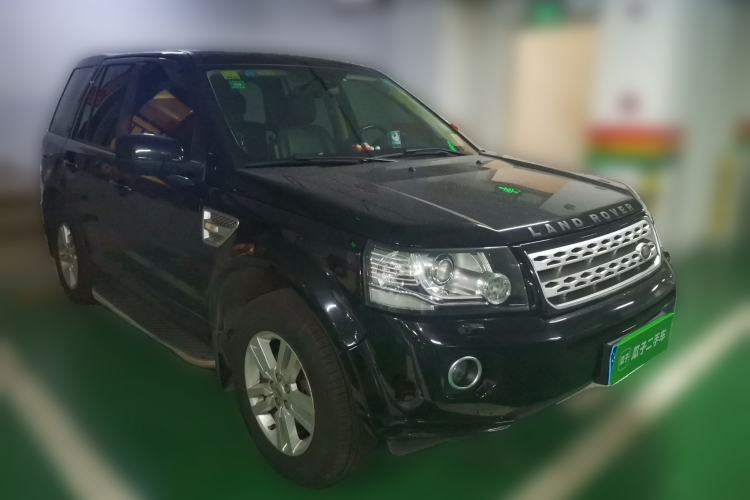 Used Land Rover Freelander 2 2013 2.2T SD4 SE Diesel Edition Front Right 45 Deg