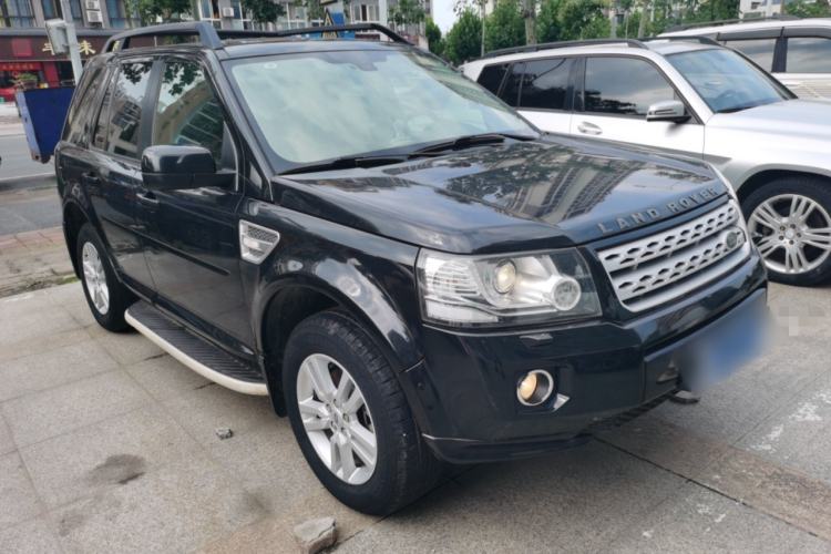 Used Land Rover Freelander 2 2013 2.0T Si4 SE Gasoline Edition Front Right 45 Deg