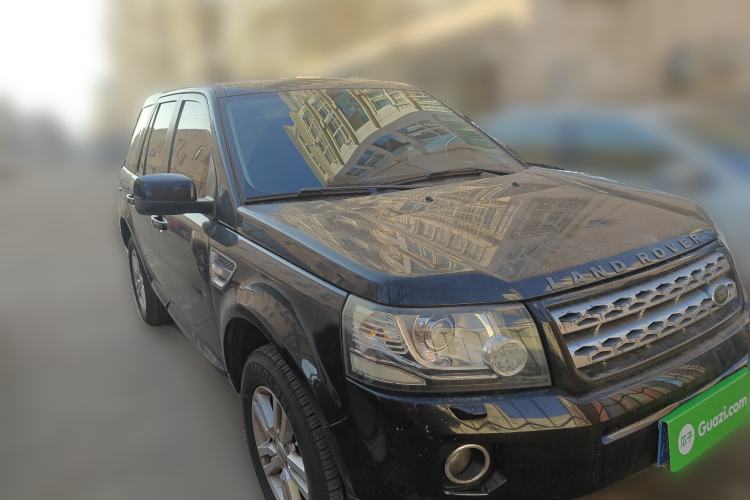 Used Land Rover Freelander 2 2013 2.2T SD4 SE Diesel Edition Front Right 45 Deg