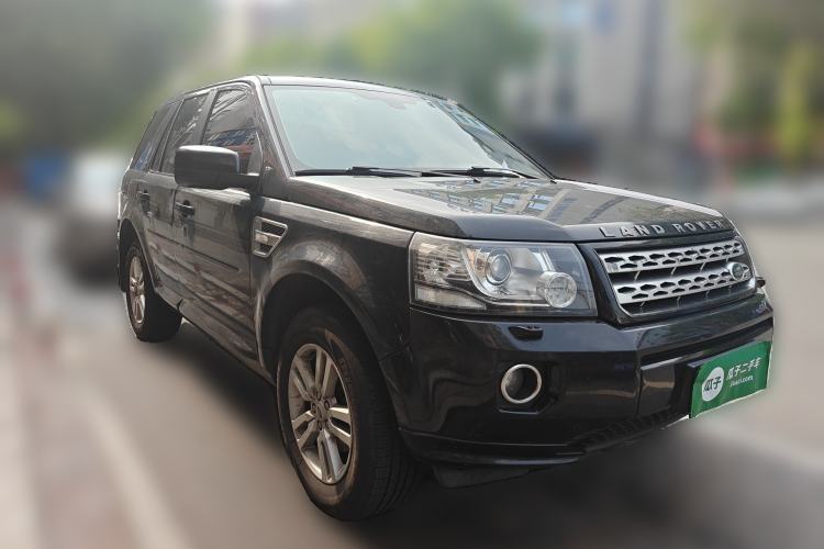 Used Land Rover Freelander 2 2013 2.2T SD4 SE Diesel Edition Front Right 45 Deg