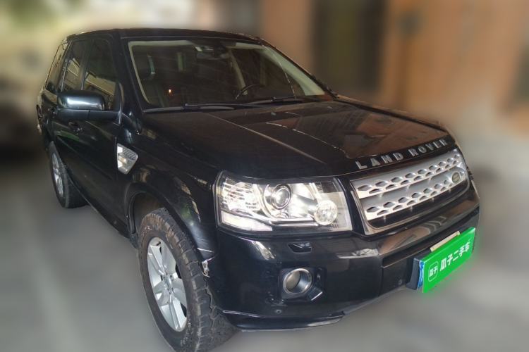 Used Land Rover Freelander 2 2013 2.2T SD4 SE Diesel Edition Front Right 45 Deg