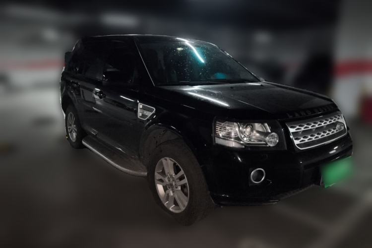 Used Land Rover Freelander 2 2013 2.2T SD4 SE Diesel Edition Front Right 45 Deg