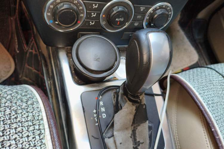 Used Land Rover Freelander 2 2013 2.2T SD4 SE Diesel Edition Gear Lever