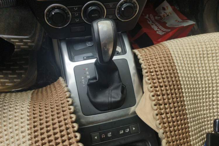 Used Land Rover Freelander 2 2013 2.2T SD4 S Diesel Version Gear Lever