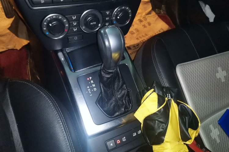 Used Land Rover Freelander 2 2013 2.2T SD4 SE Diesel Edition Gear Lever
