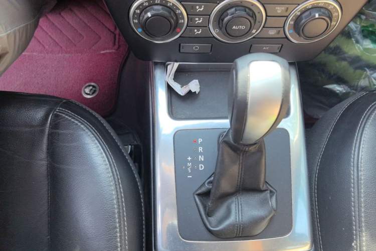 Used Land Rover Freelander 2 2013 2.2T SD4 S Diesel Version Gear Lever