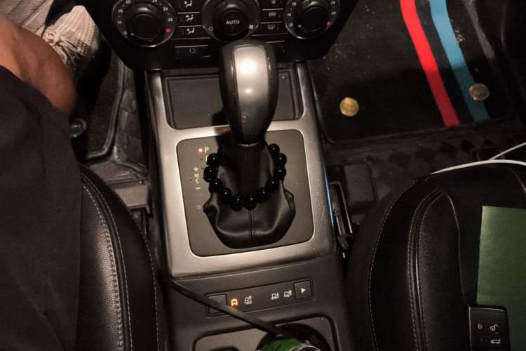 Used Land Rover Freelander 2 2013 2.2T SD4 SE Diesel Edition Gear Lever