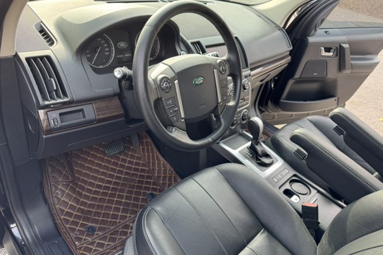 Used Land Rover Freelander 2 2013 2.0T Si4 SE Gasoline Edition Interior 6