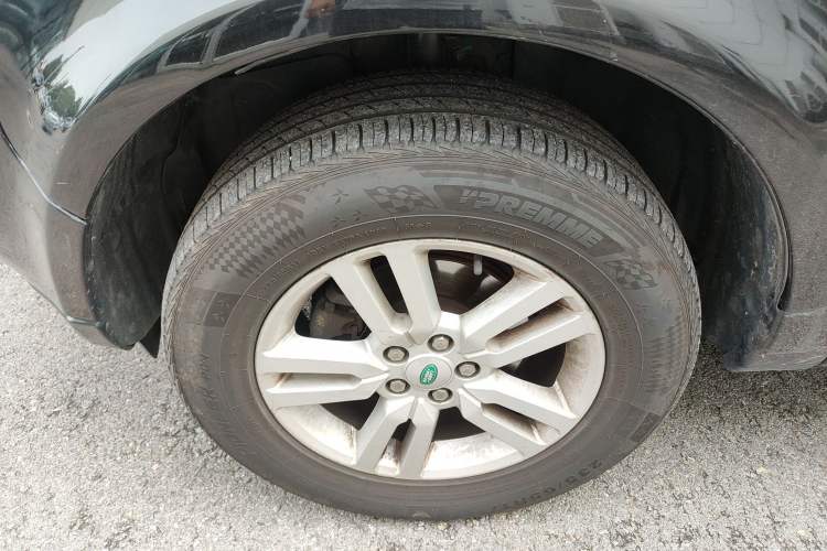 Used Land Rover Freelander 2 2013 2.2T SD4 SE Diesel Edition Left Front Wheel Hub