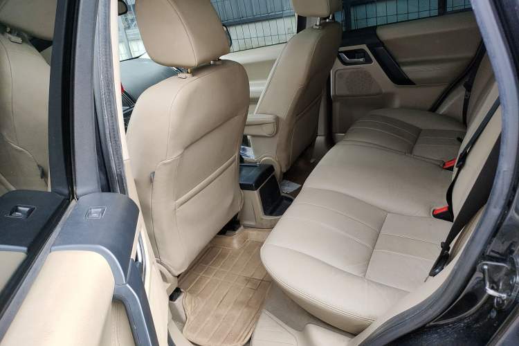Used Land Rover Freelander 2 2013 2.2T SD4 SE Diesel Edition Left Rear Seat
