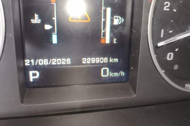 Used Land Rover Freelander 2 2013 2.0T Si4 SE Gasoline Edition Odometer Close Up