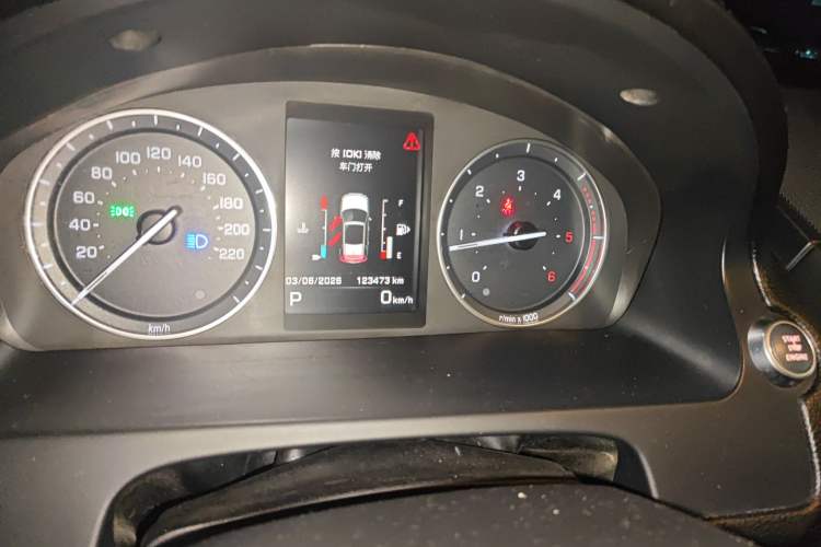 Used Land Rover Freelander 2 2013 2.2T SD4 SE Diesel Edition Odometer Close Up