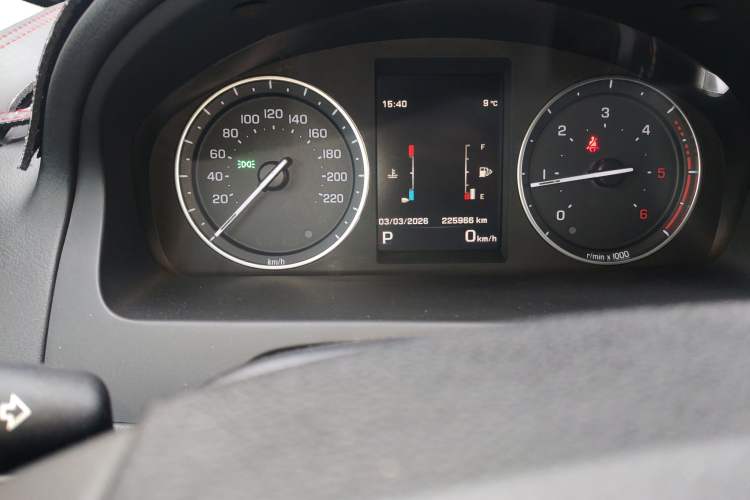 Used Land Rover Freelander 2 2013 2.2T SD4 SE Diesel Edition Odometer Close Up