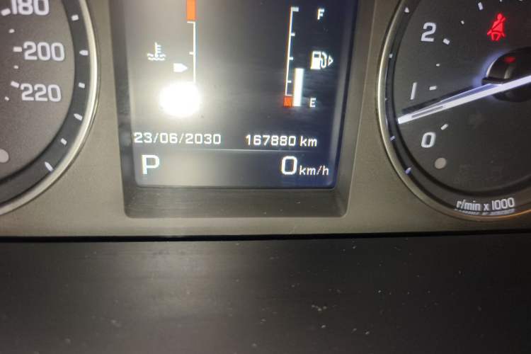 Used Land Rover Freelander 2 2013 2.0T Si4 SE Gasoline Edition Odometer Close Up