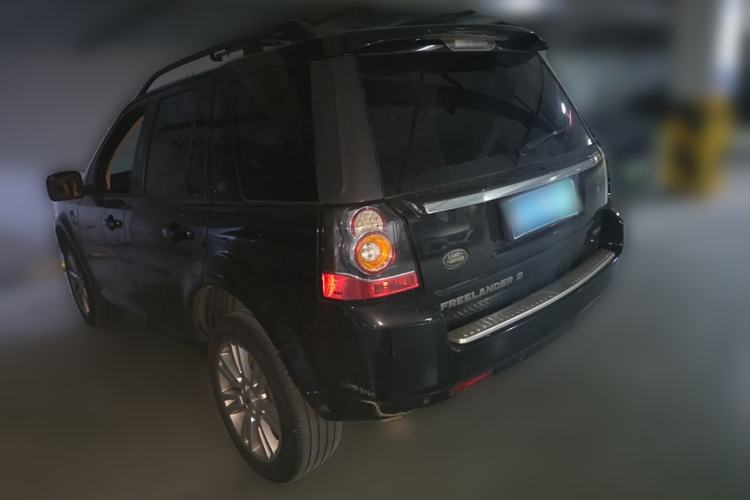 Used Land Rover Freelander 2 2013 2.2T SD4 SE Diesel Edition Rear Left 45 Deg