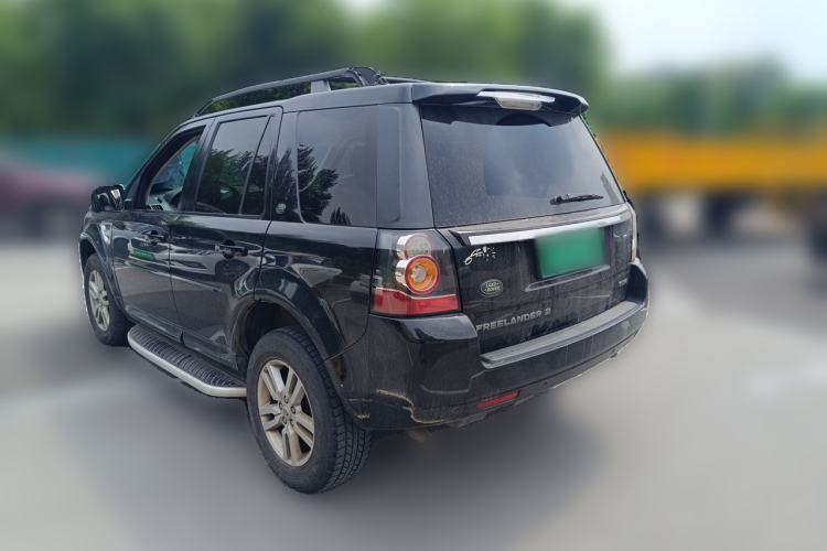 Used Land Rover Freelander 2 2013 2.2T SD4 SE Diesel Edition Rear Left 45 Deg