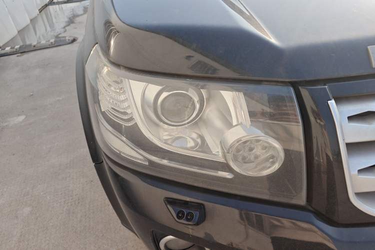 Used Land Rover Freelander 2 2013 2.2T SD4 SE Diesel Edition Right Front Headlight