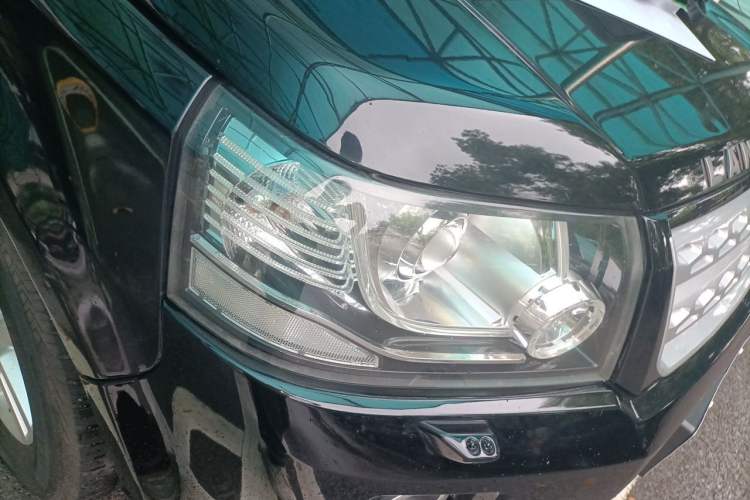 Used Land Rover Freelander 2 2013 2.0T Si4 SE Gasoline Edition Right Front Headlight