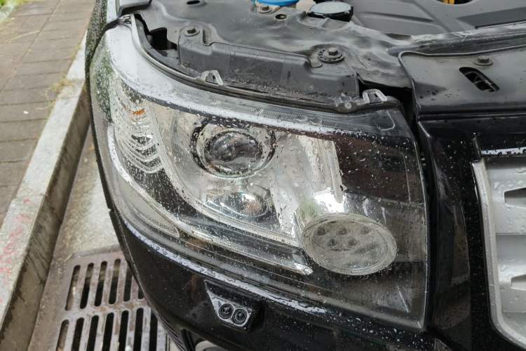 Used Land Rover Freelander 2 2013 2.0T Si4 Dynamic Limited Edition Right Front Headlight