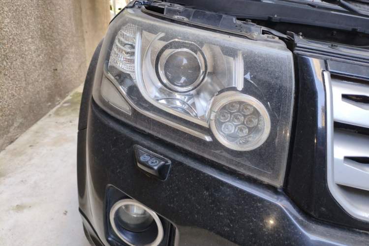 Used Land Rover Freelander 2 2013 2.2T SD4 SE Diesel Edition Right Front Headlight
