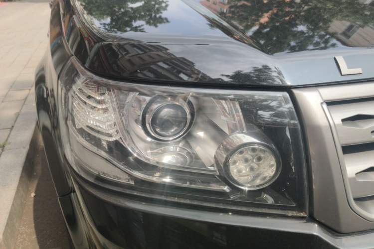 Used Land Rover Freelander 2 2013 2.2T SD4 S Diesel Version Right Front Headlight
