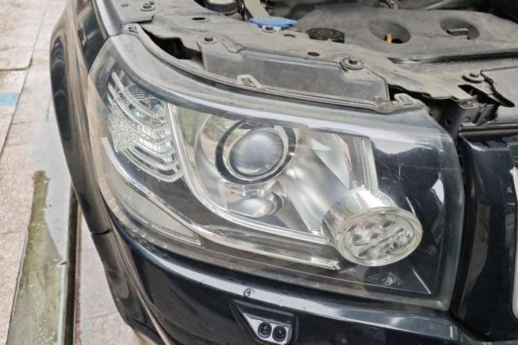 Used Land Rover Freelander 2 2013 2.0T Si4 HSE Gasoline Version Right Front Headlight